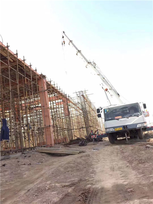 薛城区25 吨、50 吨吊车怎么选？多大重量 / 半径适合对应车型？