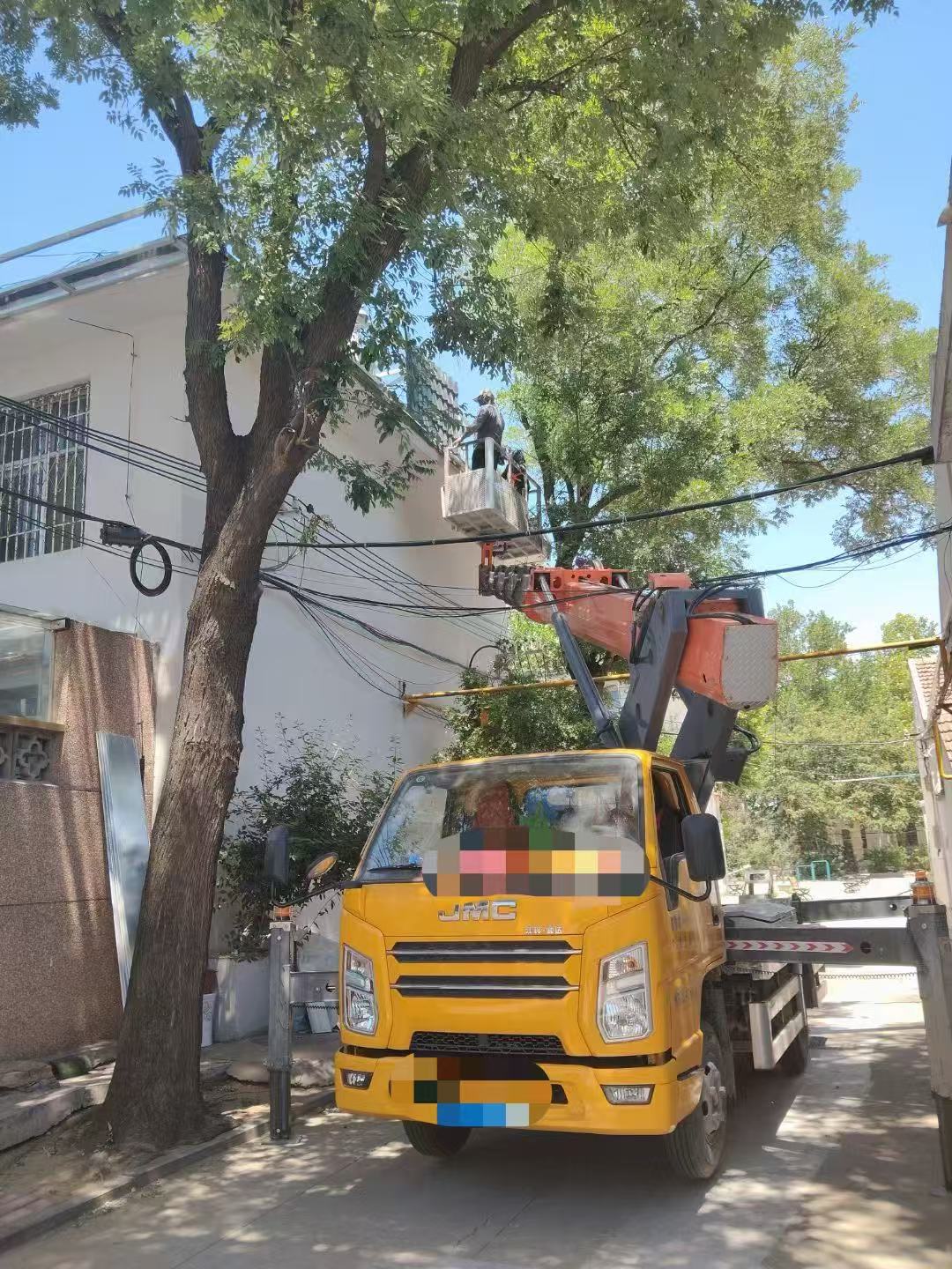 薛城区高空作业车能吊装重物吗？最大承载多少公斤？