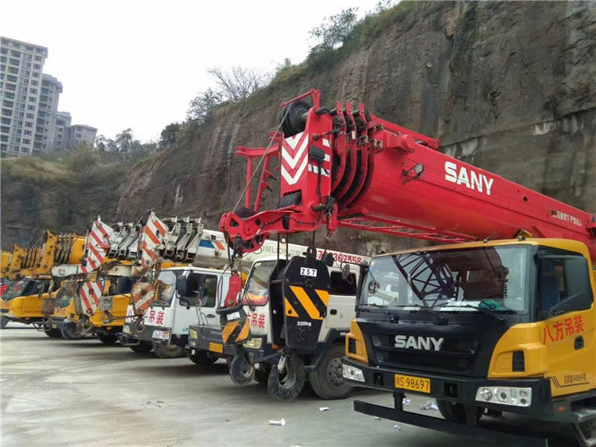 薛城区吊车出租按什么计费？台班费、单次费、里程费怎么算？