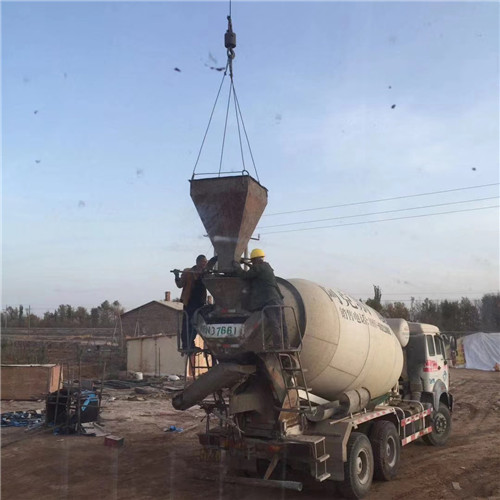 薛城区“精准瞄准”—— 吊车的 “定位导航” 技术